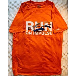 NEW ASICS T-Shirt Short Sleeve Graphic Run On Impulse Orange